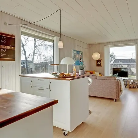 Kalle - 400m From The Sea By Interhome