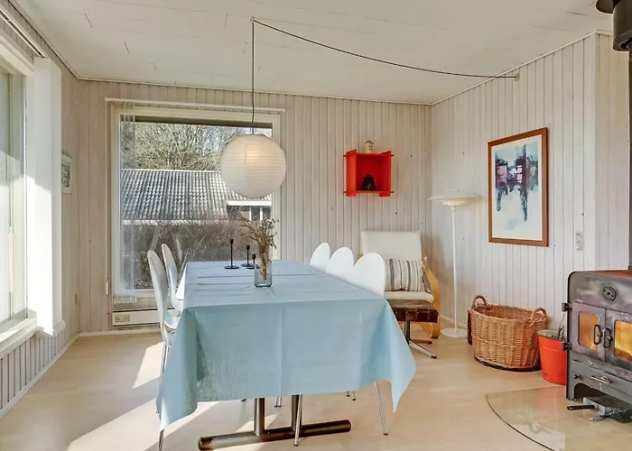 Kalle - 400m From The Sea By Interhome